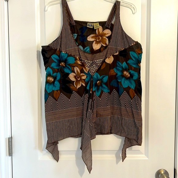 Unique Embellished Sleeveless Blouse - Picture 1 of 3